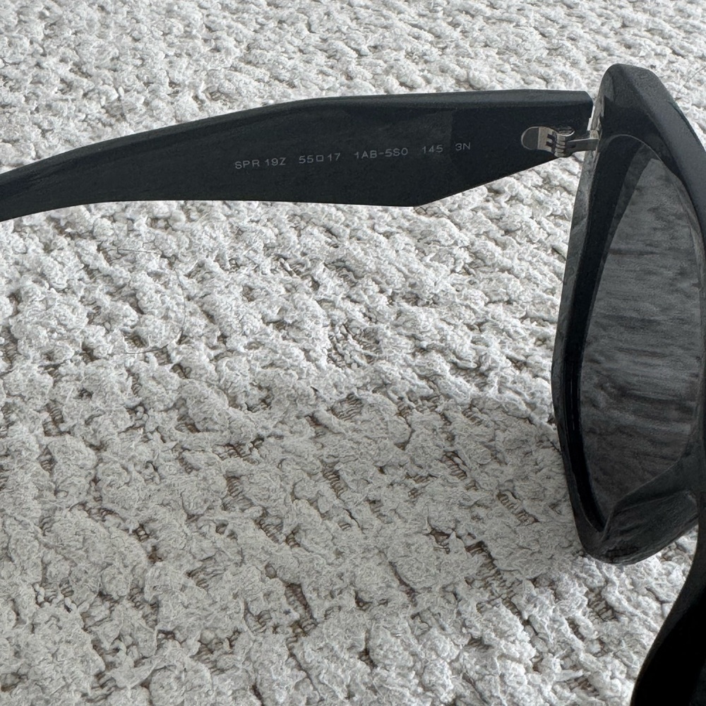 Prada Sunglasses 100% authentic - Picture 5 of 9